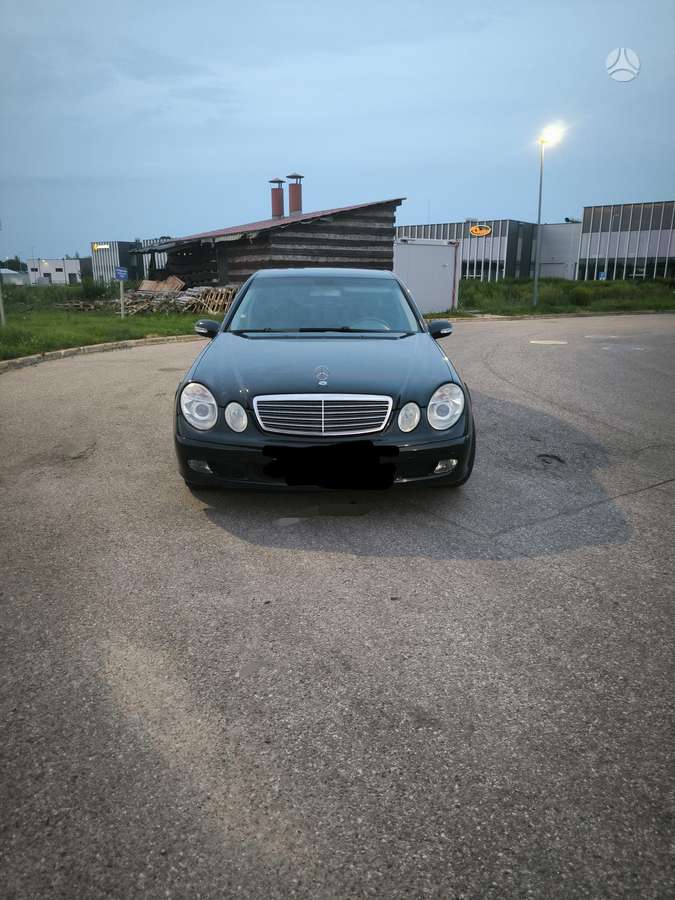 Mercedes-Benz E200, 2.2 l., Седан