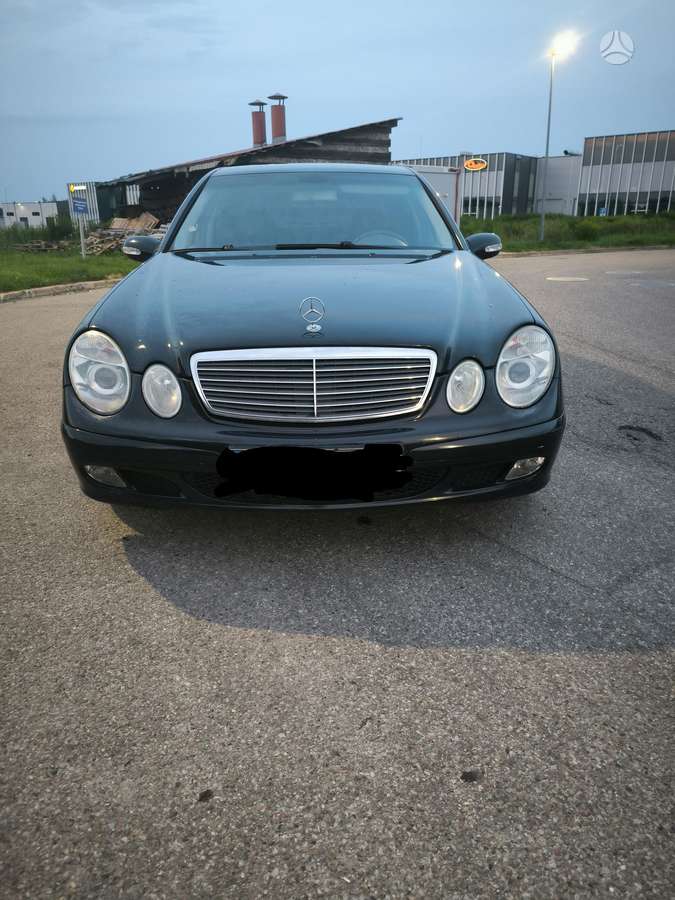 Mercedes-Benz E200, 2.2 l., Седан