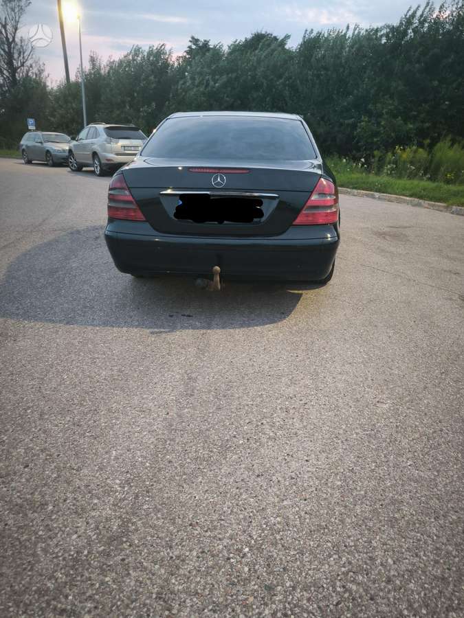 Mercedes-Benz E200, 2.2 l., Седан