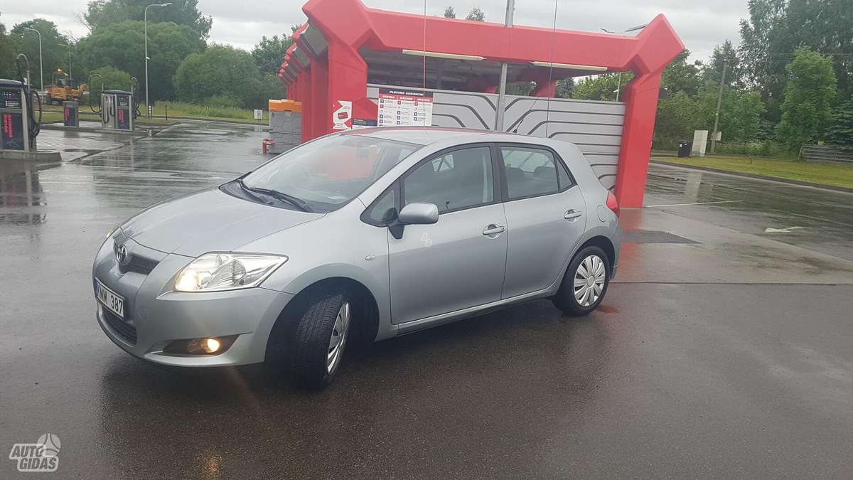 Toyota Auris, 2.0 l., hatchback