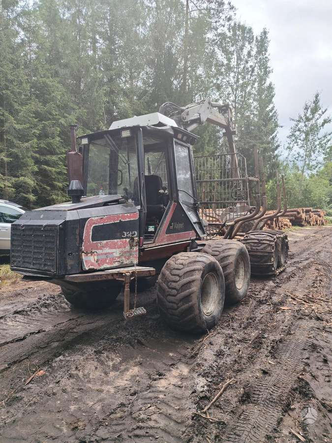 Valmet 820, форвардеры