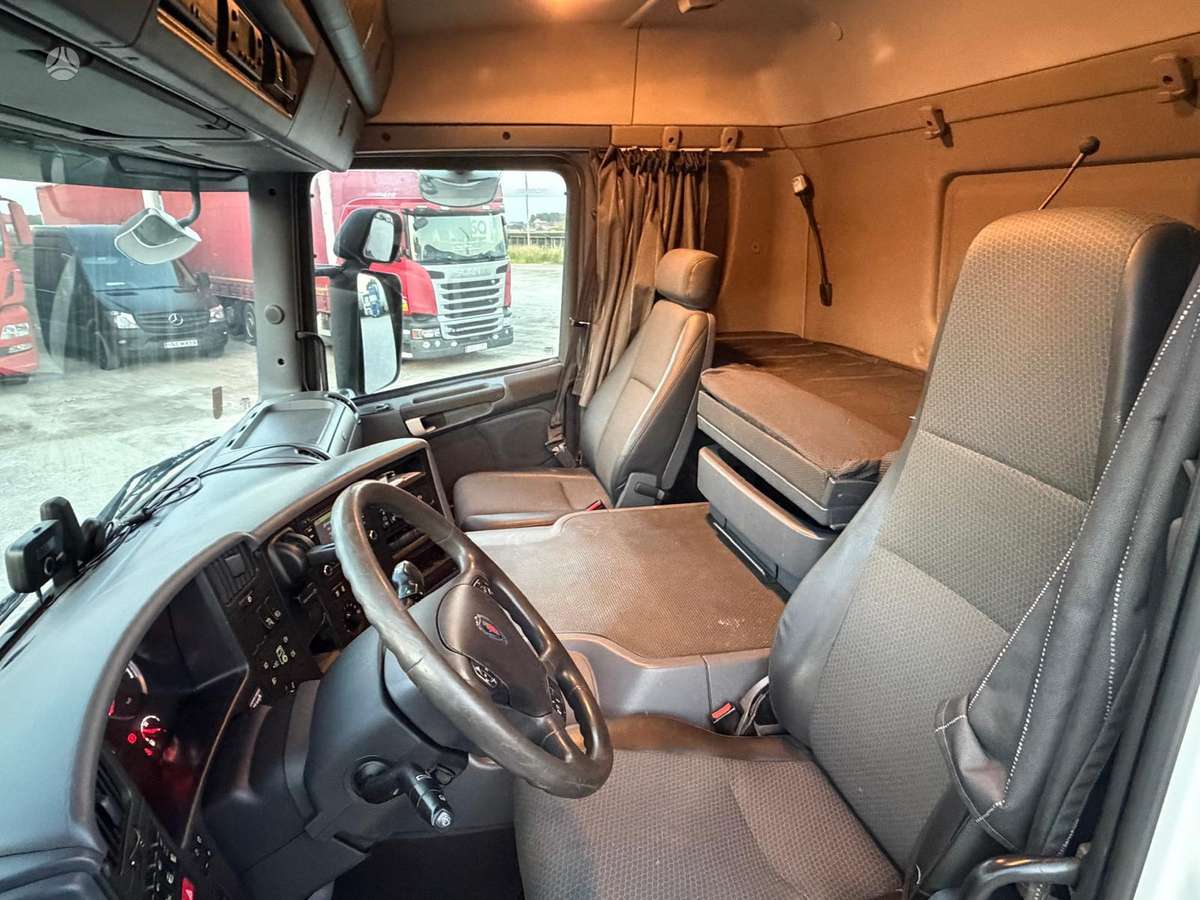 Scania P320, refrigerated trucks