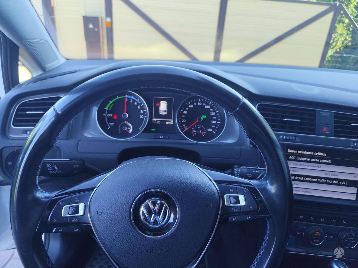 Volkswagen Golf, 24 kWh, hatchback