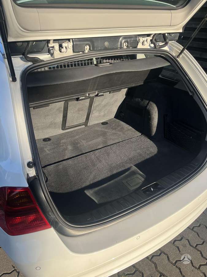 BMW 320, 2.0 l., wagon