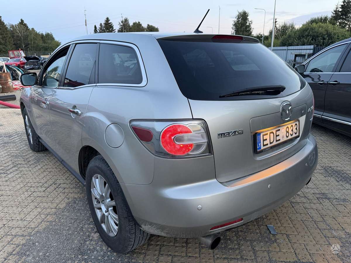 Mazda CX-7, 2.3 l., off-road / crossover