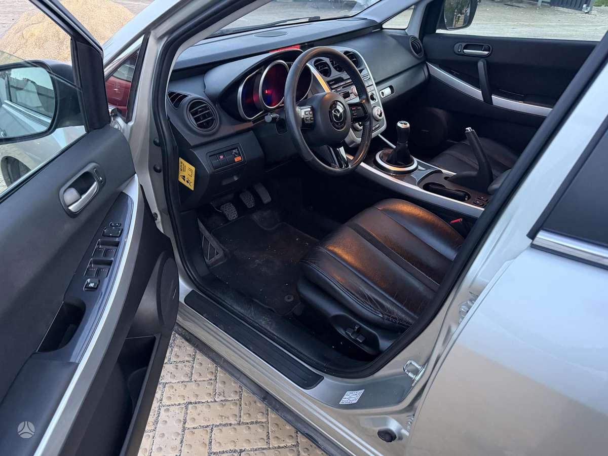 Mazda CX-7, 2.3 l., off-road / crossover