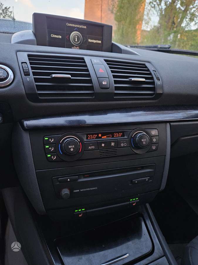BMW 120, 2.0 l., hatchback