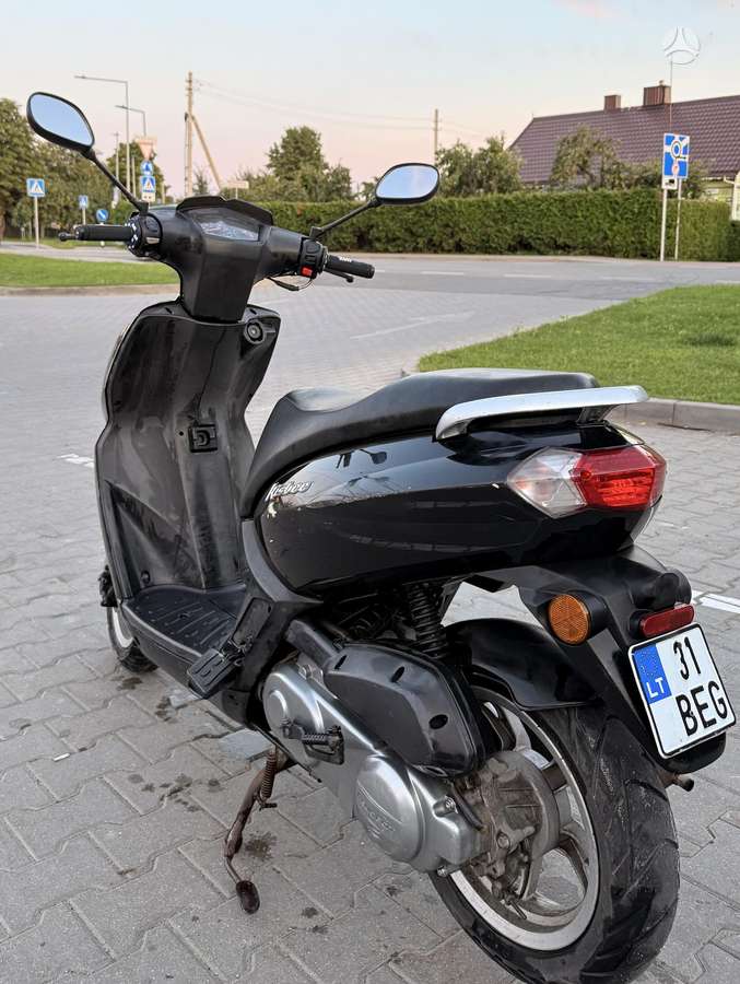 Peugeot Kisbee 49cc, scooters / mopeds