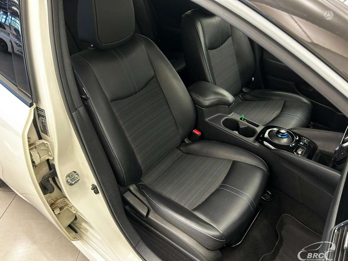 Nissan Leaf, 62 kWh, hatchback