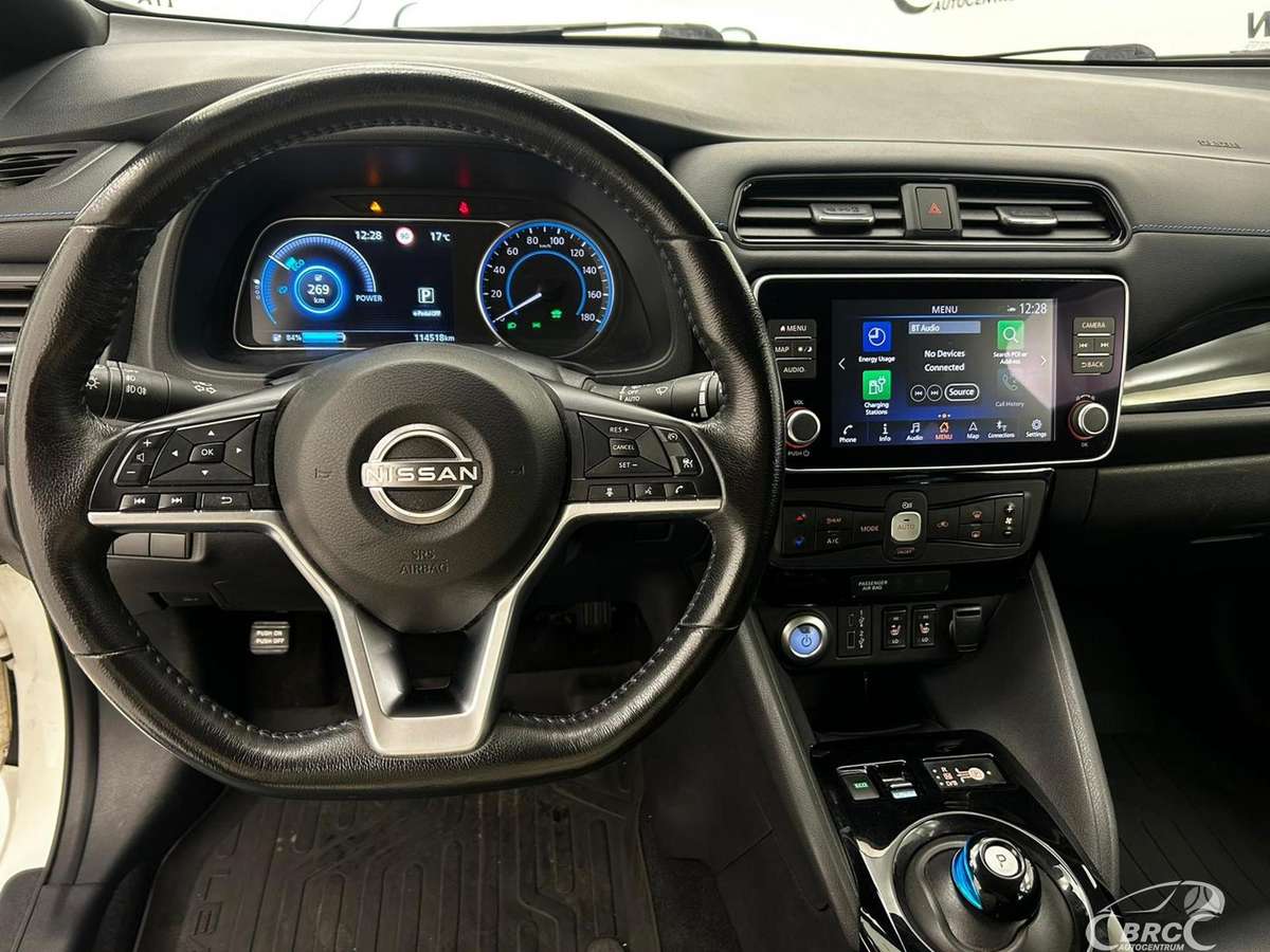 Nissan Leaf, 62 kWh, hatchback