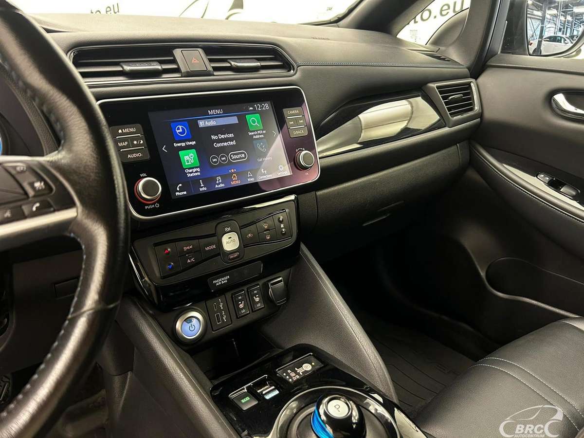 Nissan Leaf, 62 kWh, hatchback