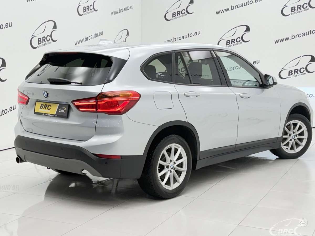 BMW X1, 2.0 l., off-road / crossover