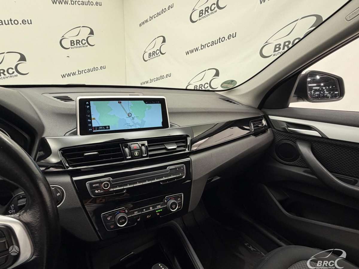 BMW X1, 2.0 l., off-road / crossover