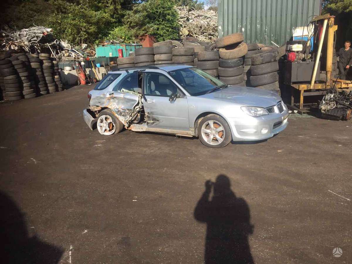 Subaru Impreza по частям. 2 0 benzinas