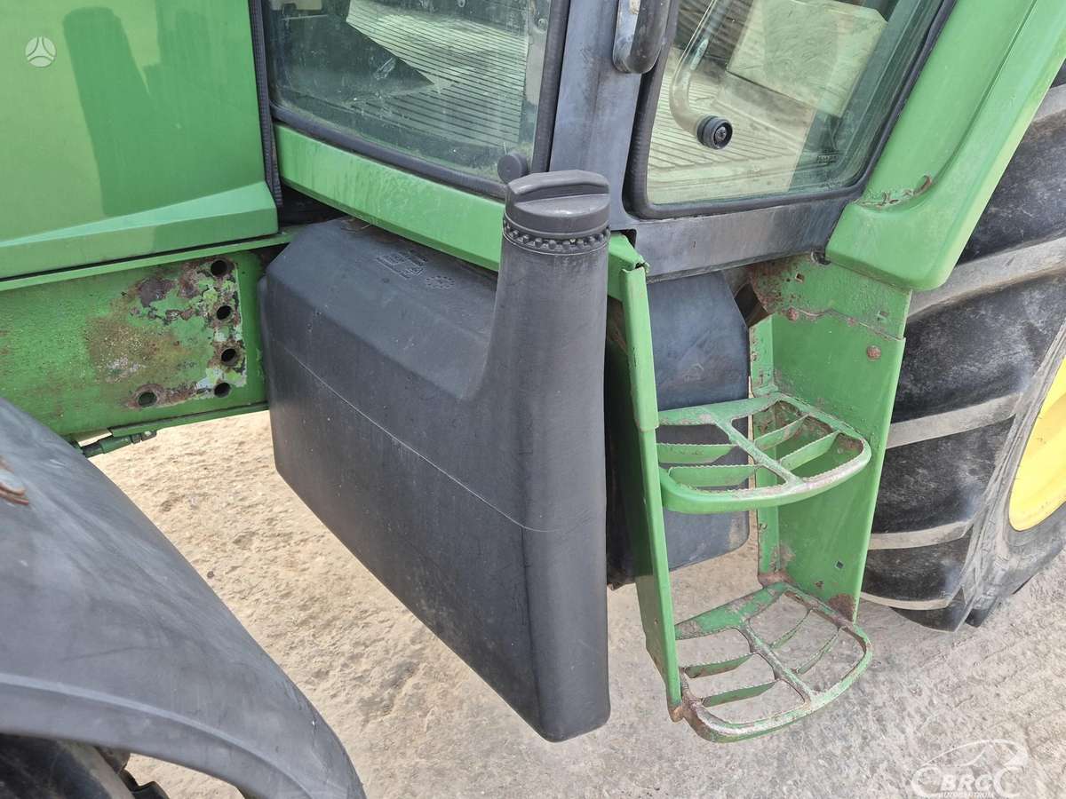 John Deere 6100, tractors