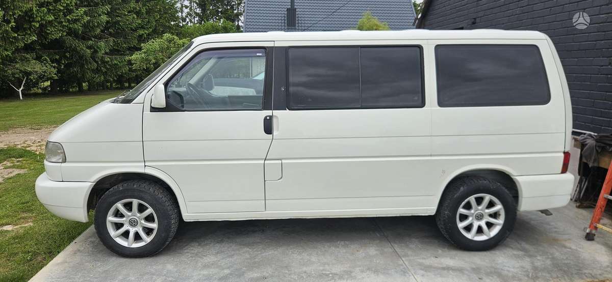 Volkswagen Multivan, 2.5 l., Минивэн