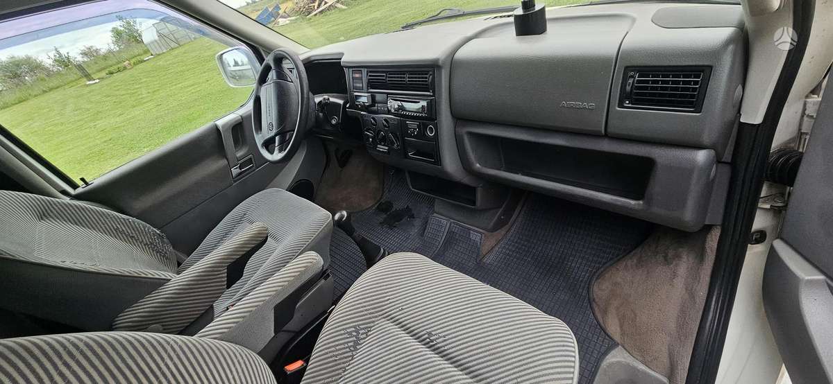 Volkswagen Multivan, 2.5 l., Минивэн