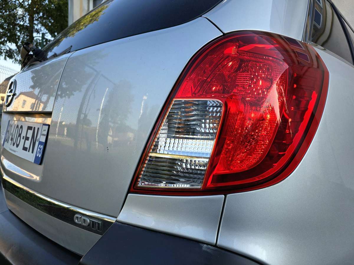 Opel Antara, 2.2 l., Внедорожник / Кроссовер