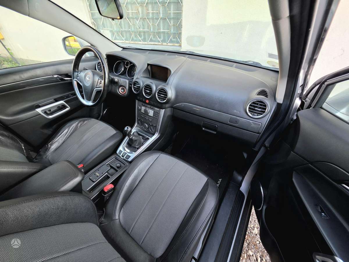 Opel Antara, 2.2 l., Внедорожник / Кроссовер