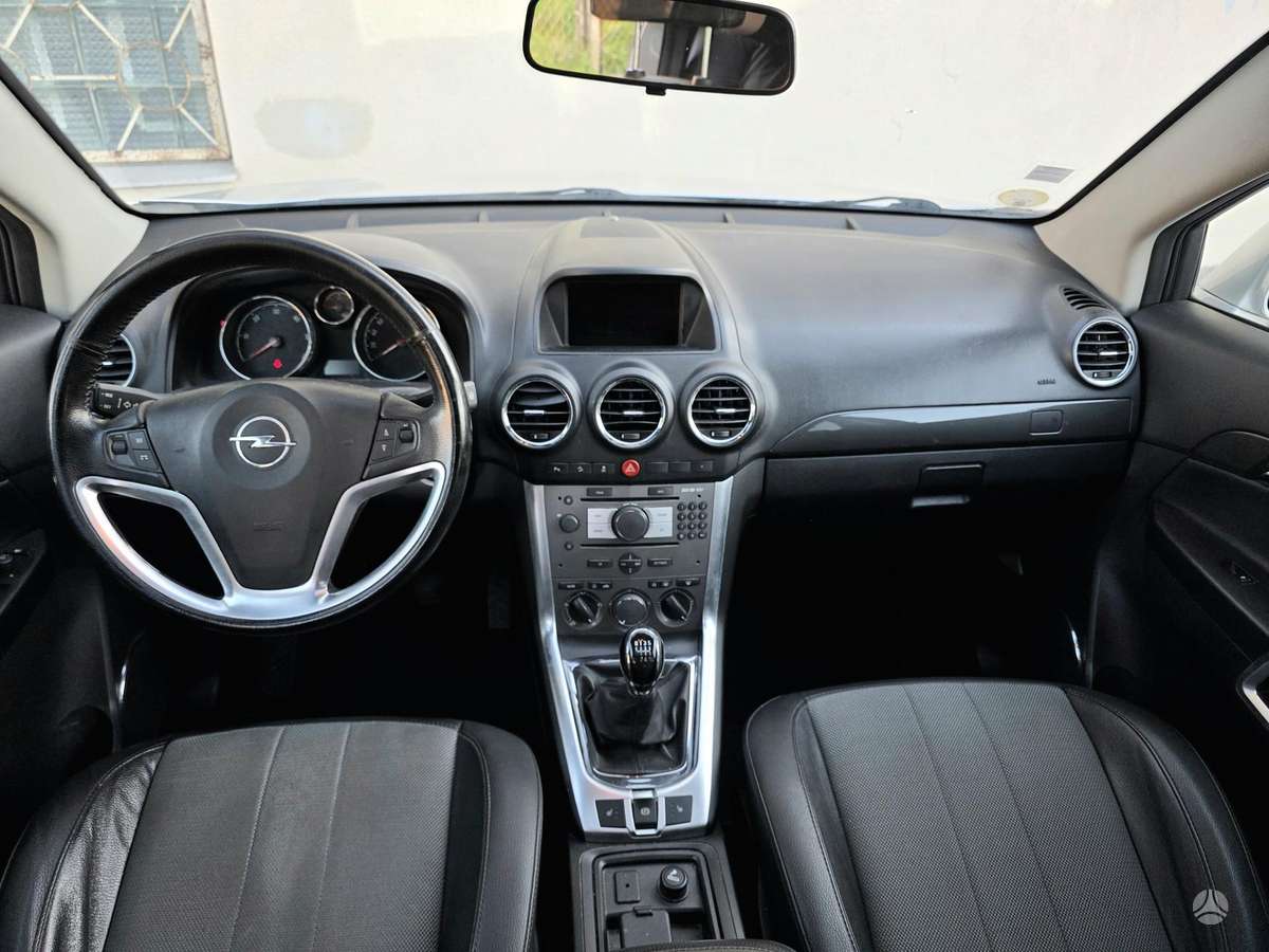 Opel Antara, 2.2 l., Внедорожник / Кроссовер