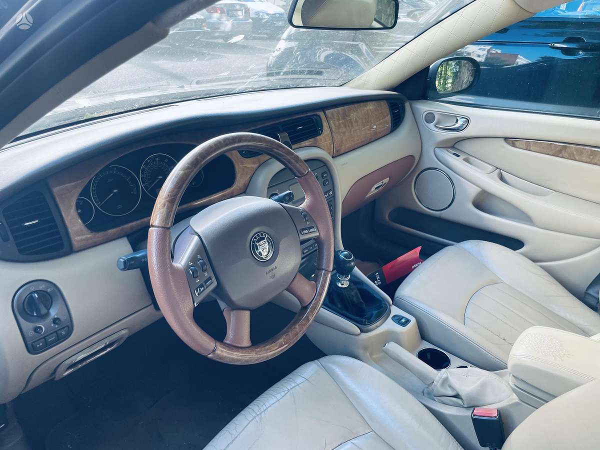 Jaguar X-Type, 2.0 l., Седан