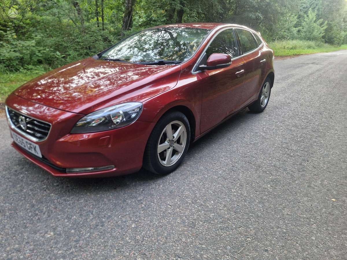 Volvo V40 Dalimis