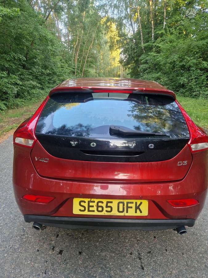 Volvo V40 Dalimis