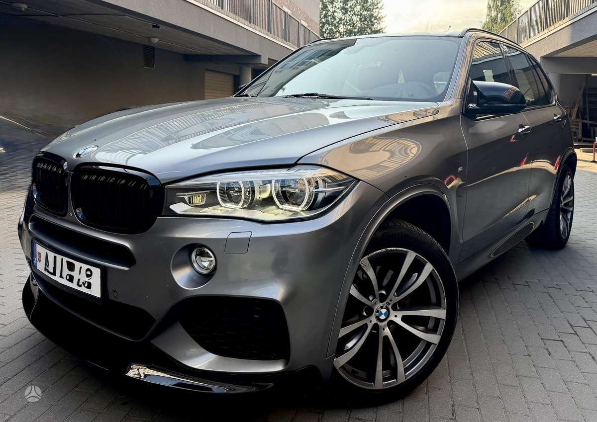 BMW X5, off-road / crossover
