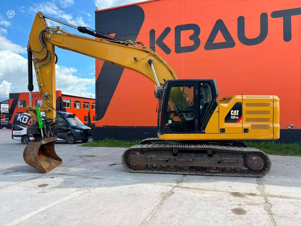 Caterpillar 320 GC, ekskavatoriai