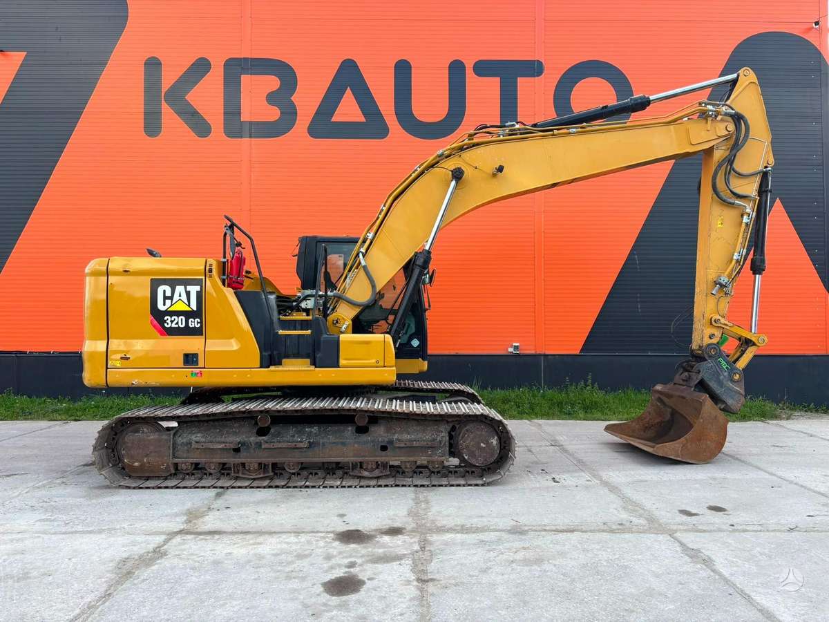 Caterpillar 320 GC, ekskavatoriai