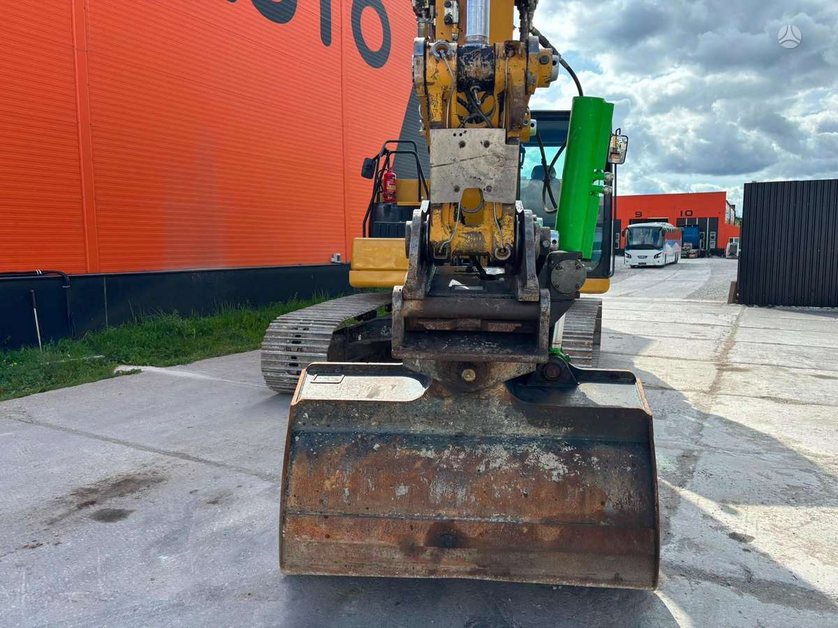 Caterpillar 320 GC, ekskavatoriai