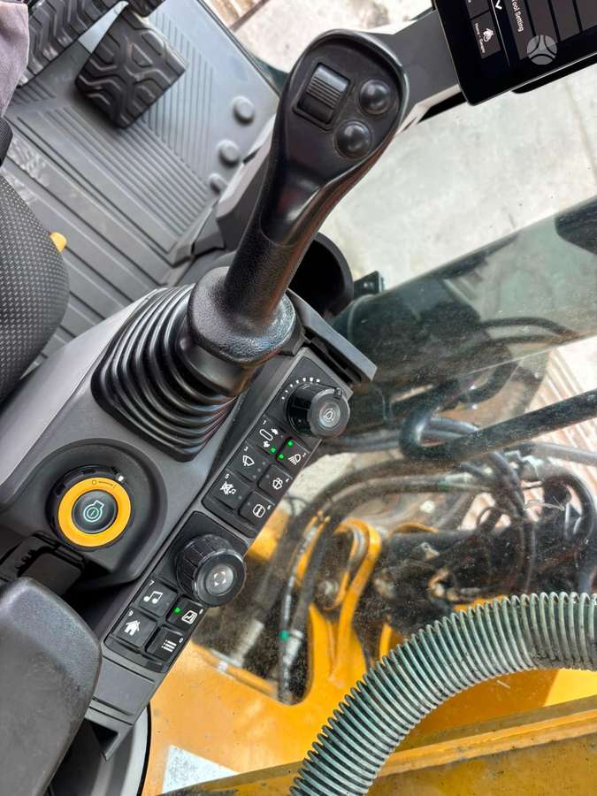 Caterpillar 320 GC, ekskavatoriai
