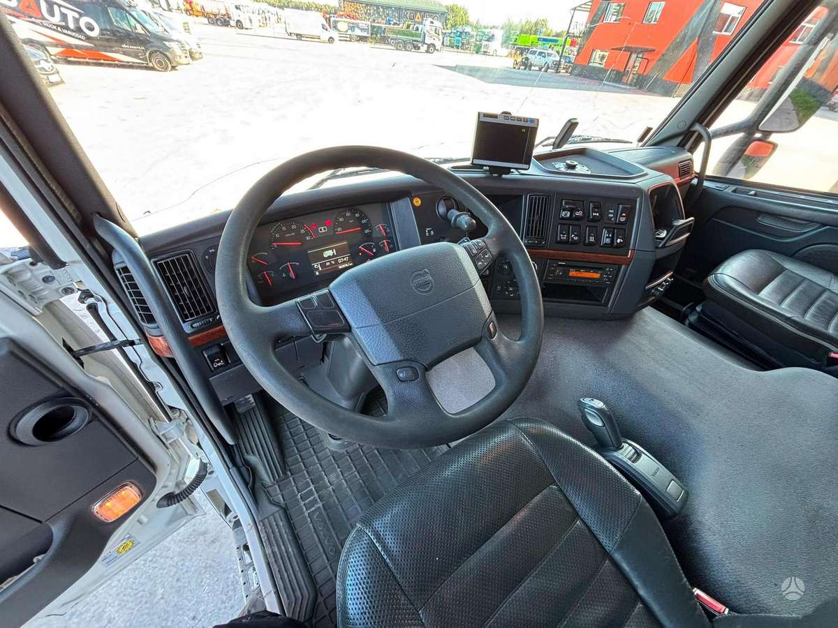 Volvo FM410 6x2*4, рефрижераторы