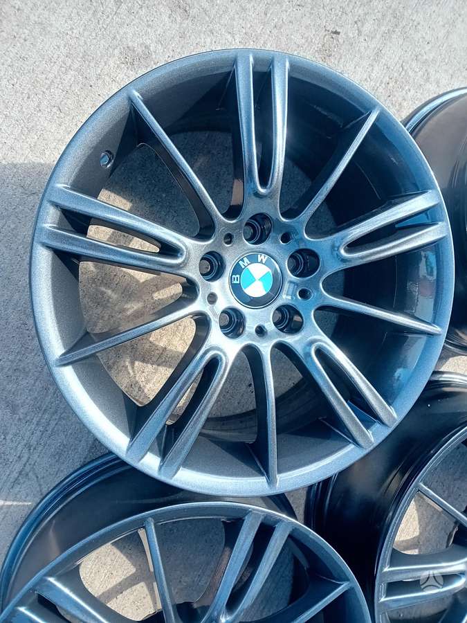 BMW, lengvojo lydinio, R18