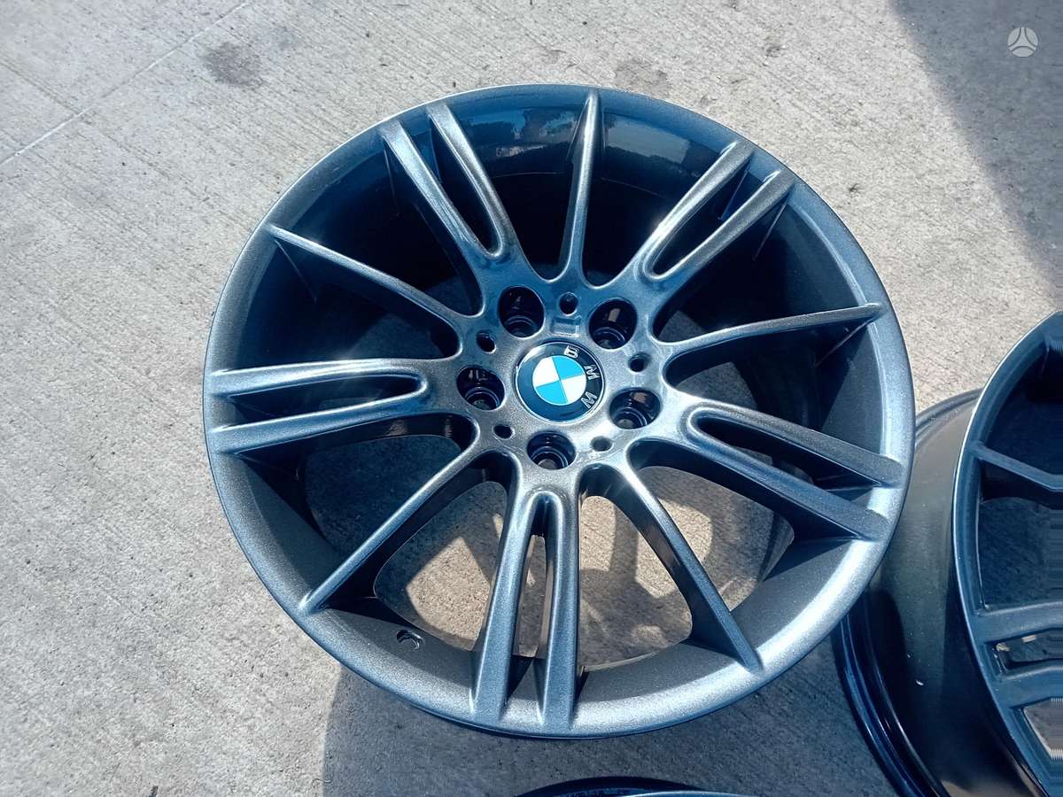 BMW, lengvojo lydinio, R18