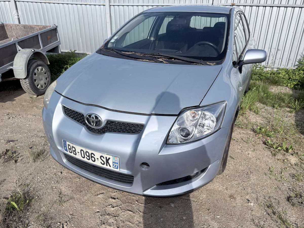 Toyota Auris for parts
