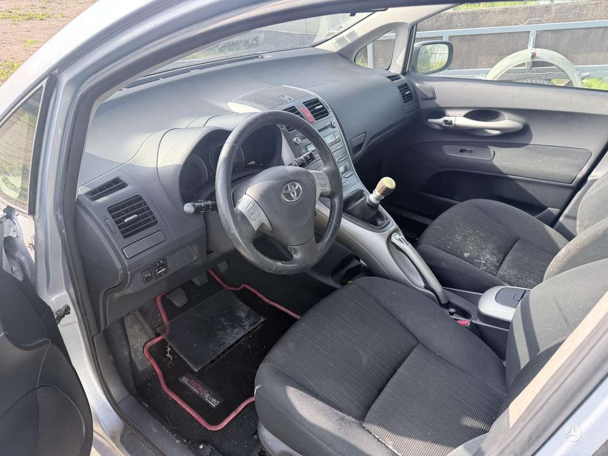 Toyota Auris rezerves daļās