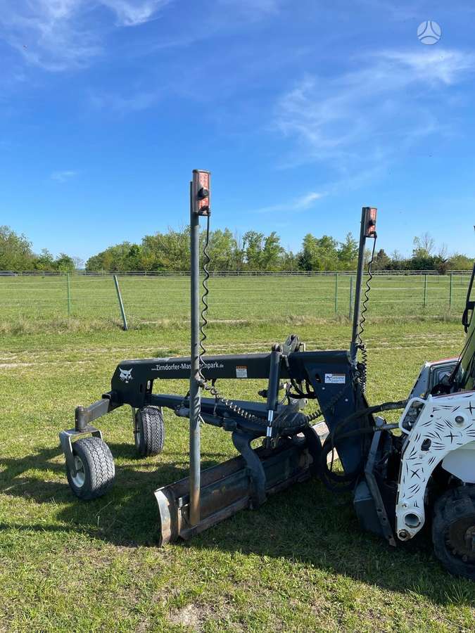 Bobcat T450, mini loaders