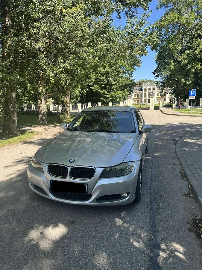 BMW 318, 2.0 l., Седан