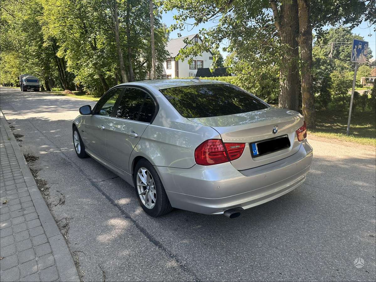 BMW 318, 2.0 l., Седан