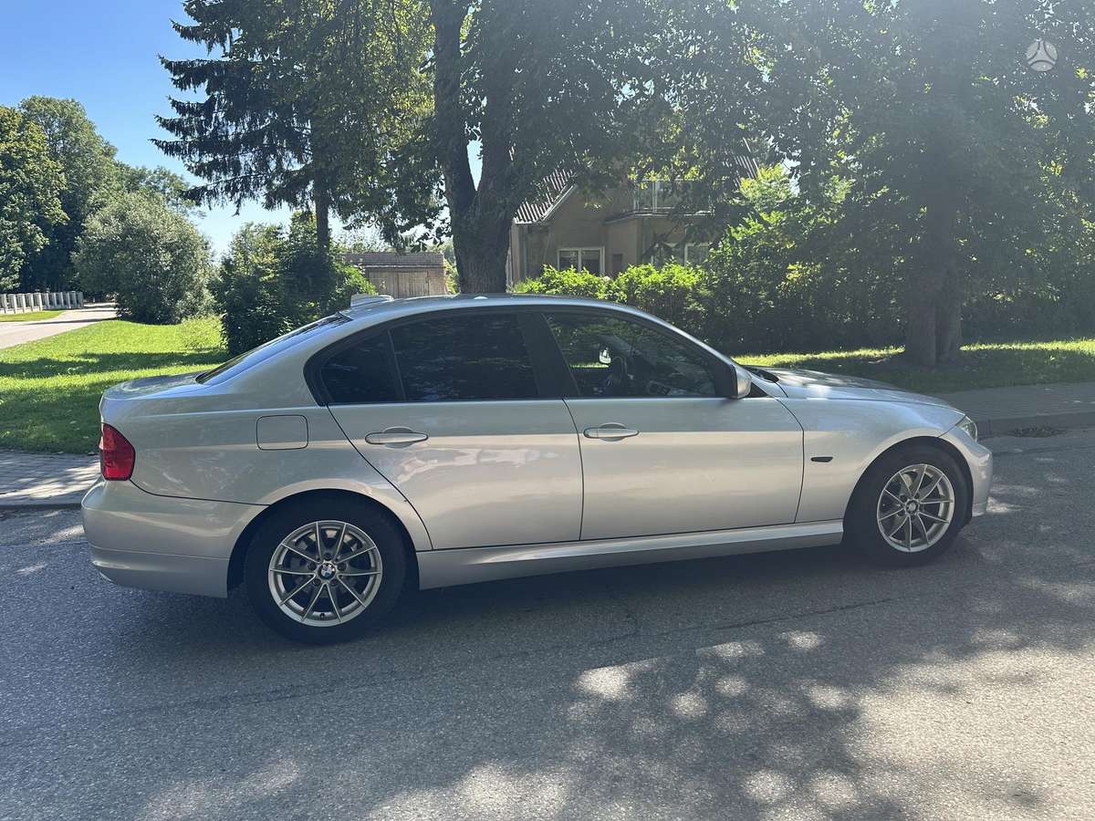 BMW 318, 2.0 l., Седан