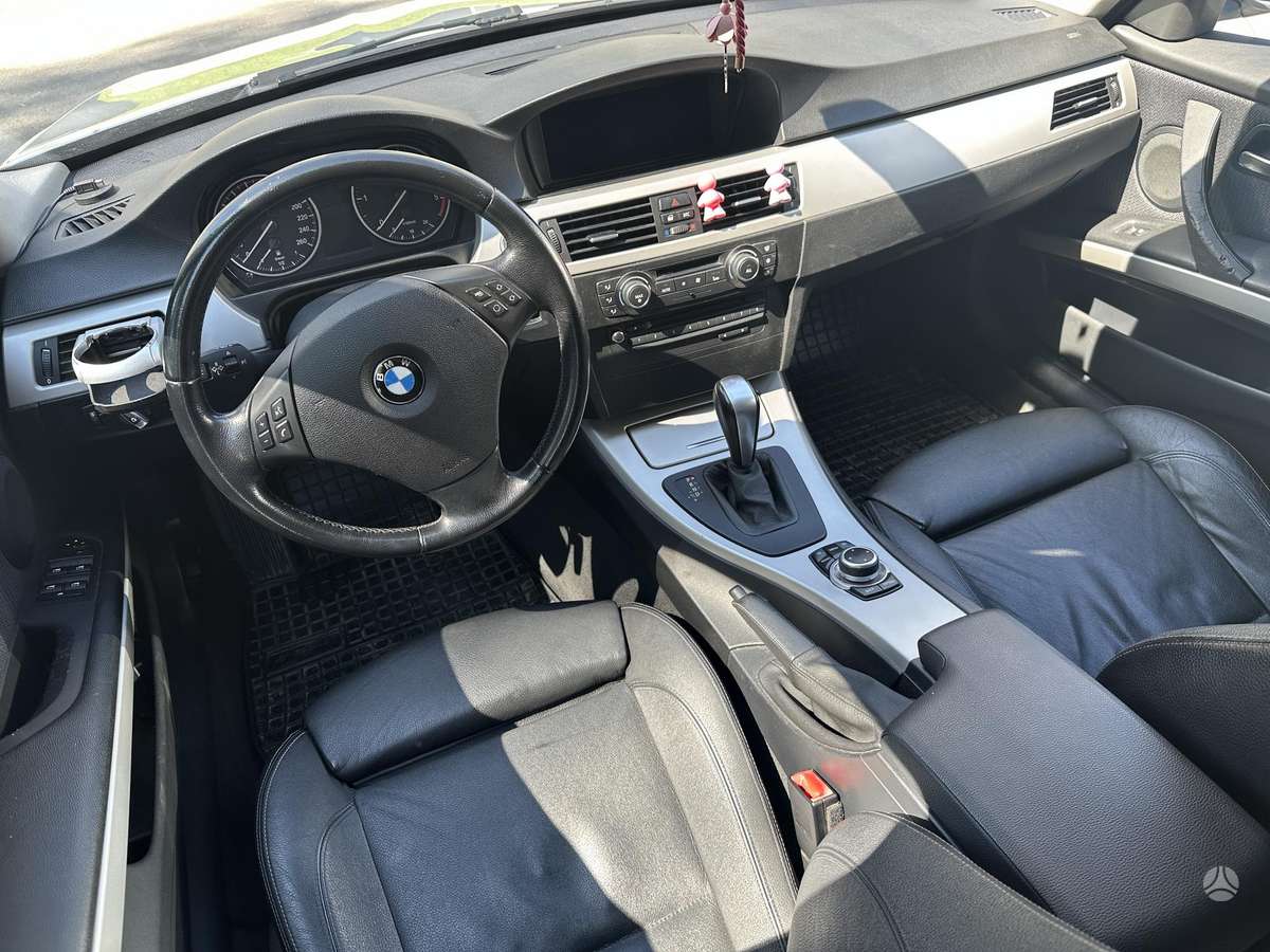 BMW 318, 2.0 l., Седан