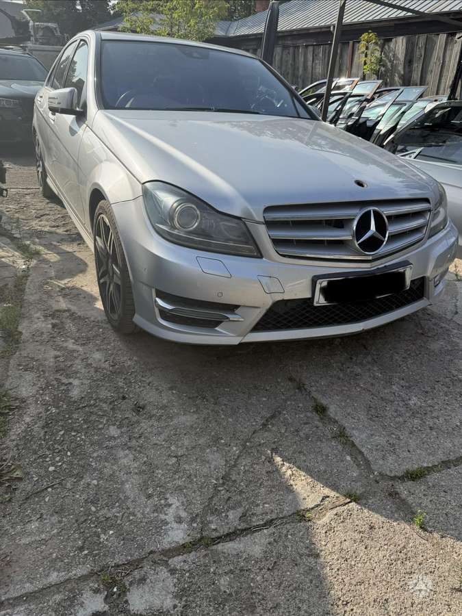 Mercedes-Benz C350