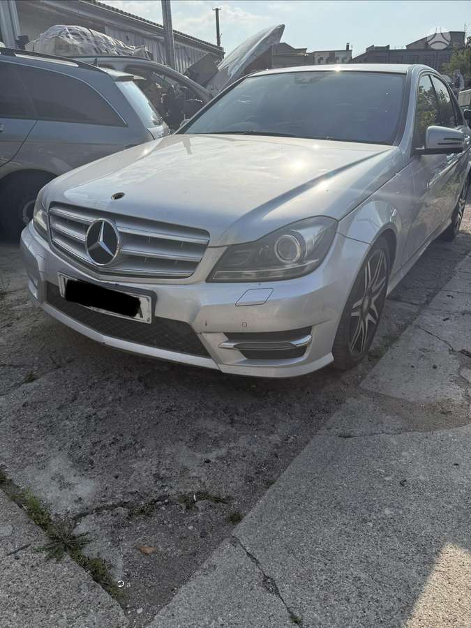 Mercedes-Benz C350
