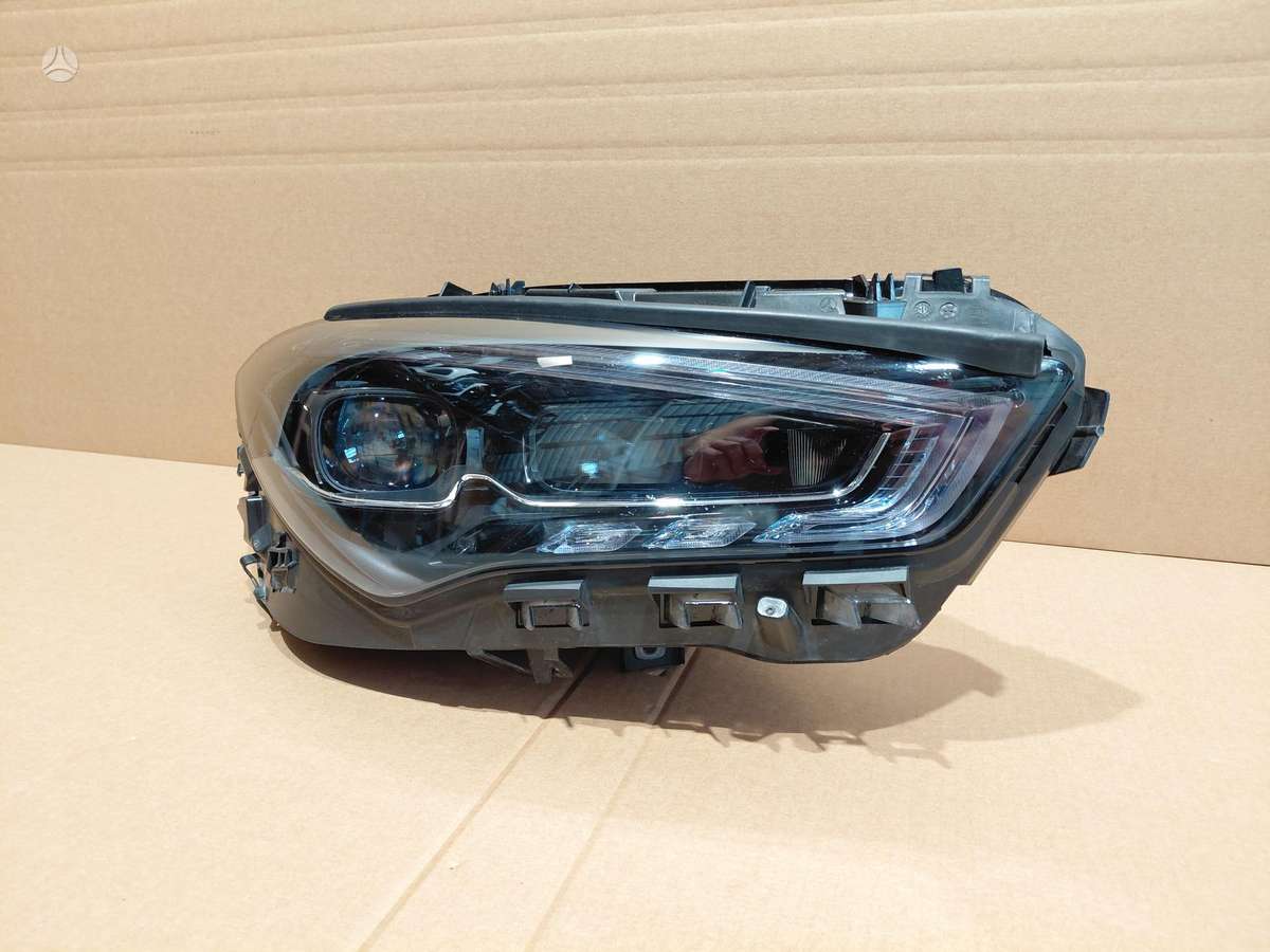 Mercedes-Benz CLA klasė lights