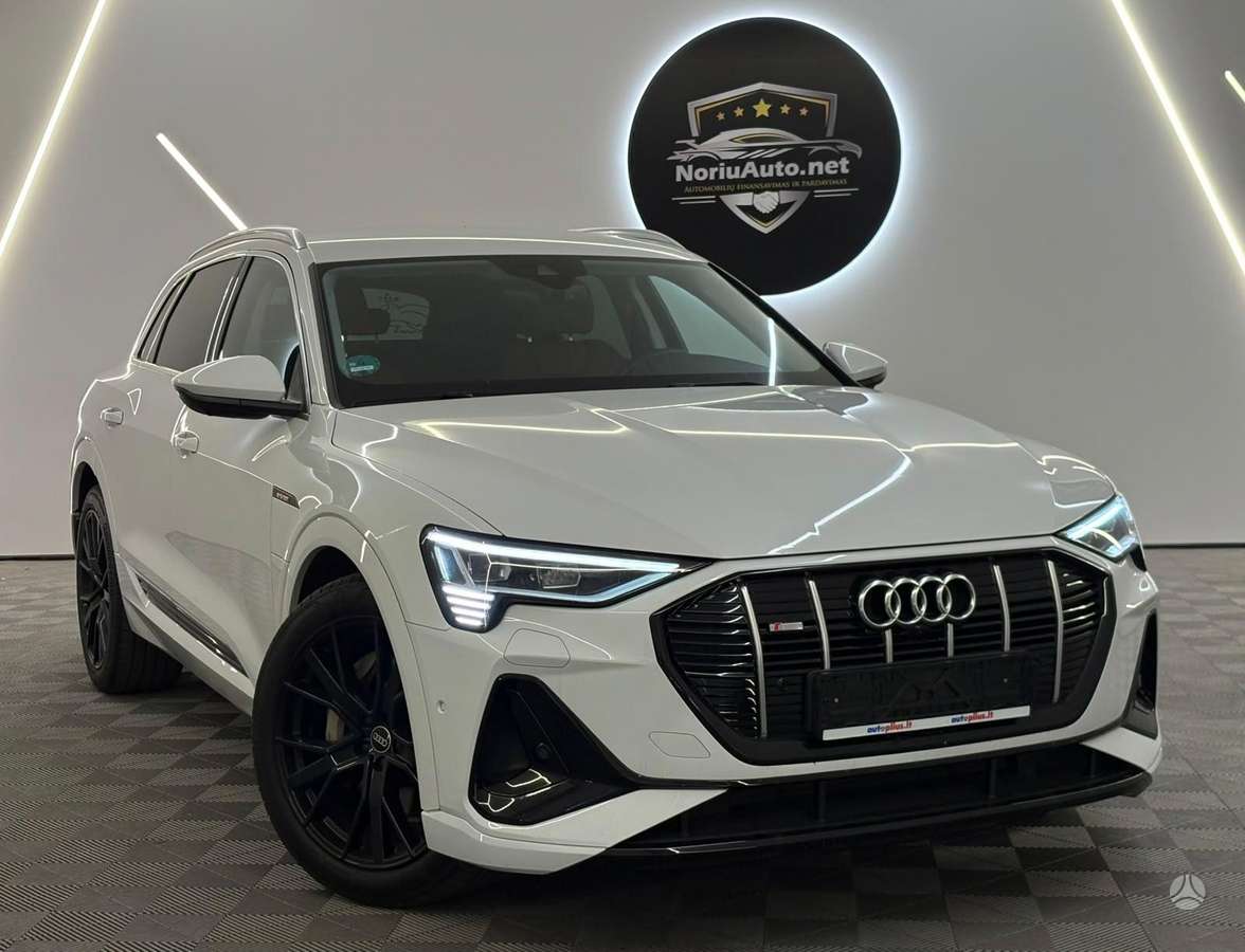 Audi e-tron, 95 kWh, off-road / crossover