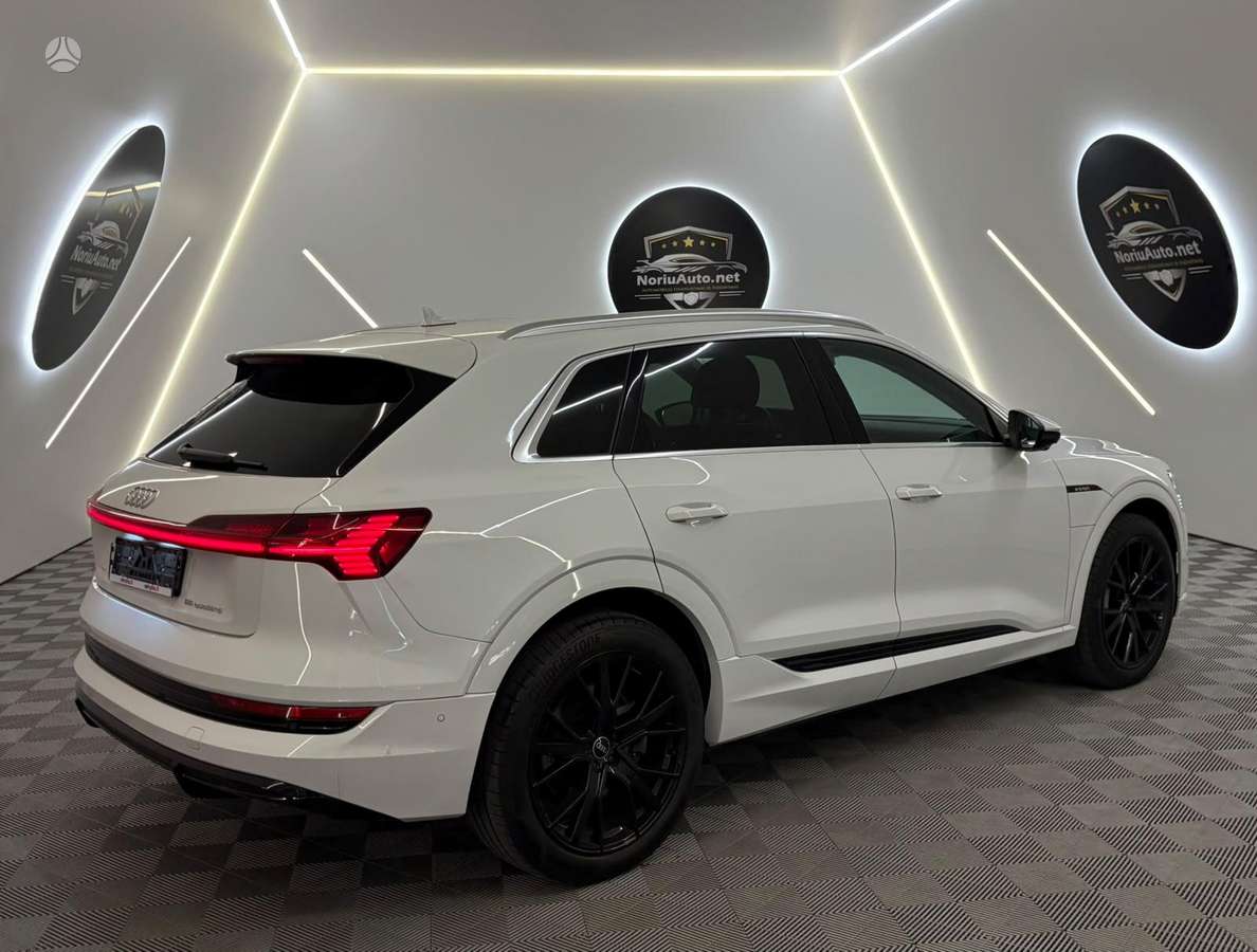 Audi e-tron, 95 kWh, visureigis / krosoveris