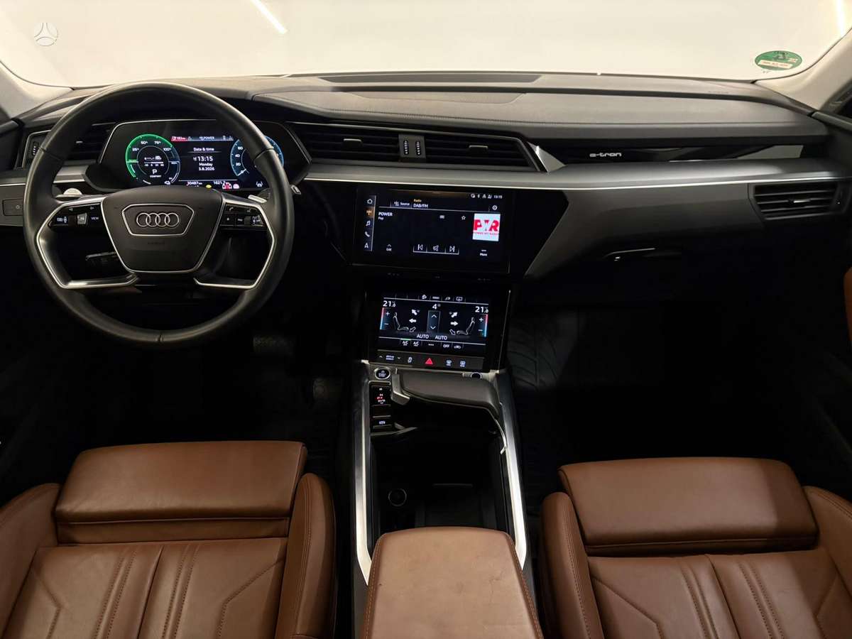 Audi e-tron, 95 kWh, off-road / crossover