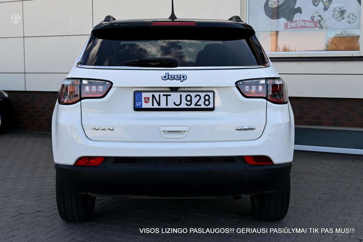 Jeep Compass, 2.4 l., off-road / crossover