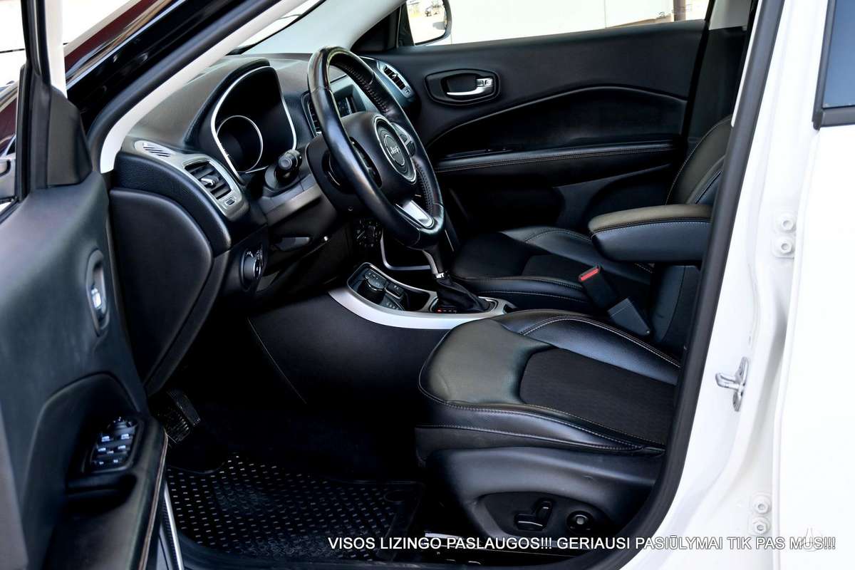 Jeep Compass, 2.4 l., off-road / crossover